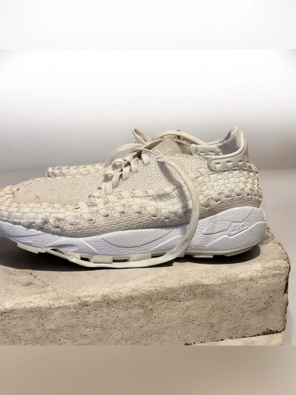 Nike Air Woven Phantom FZ0405-001 Low-Top Sneakers in Off-White Women’s 10.5